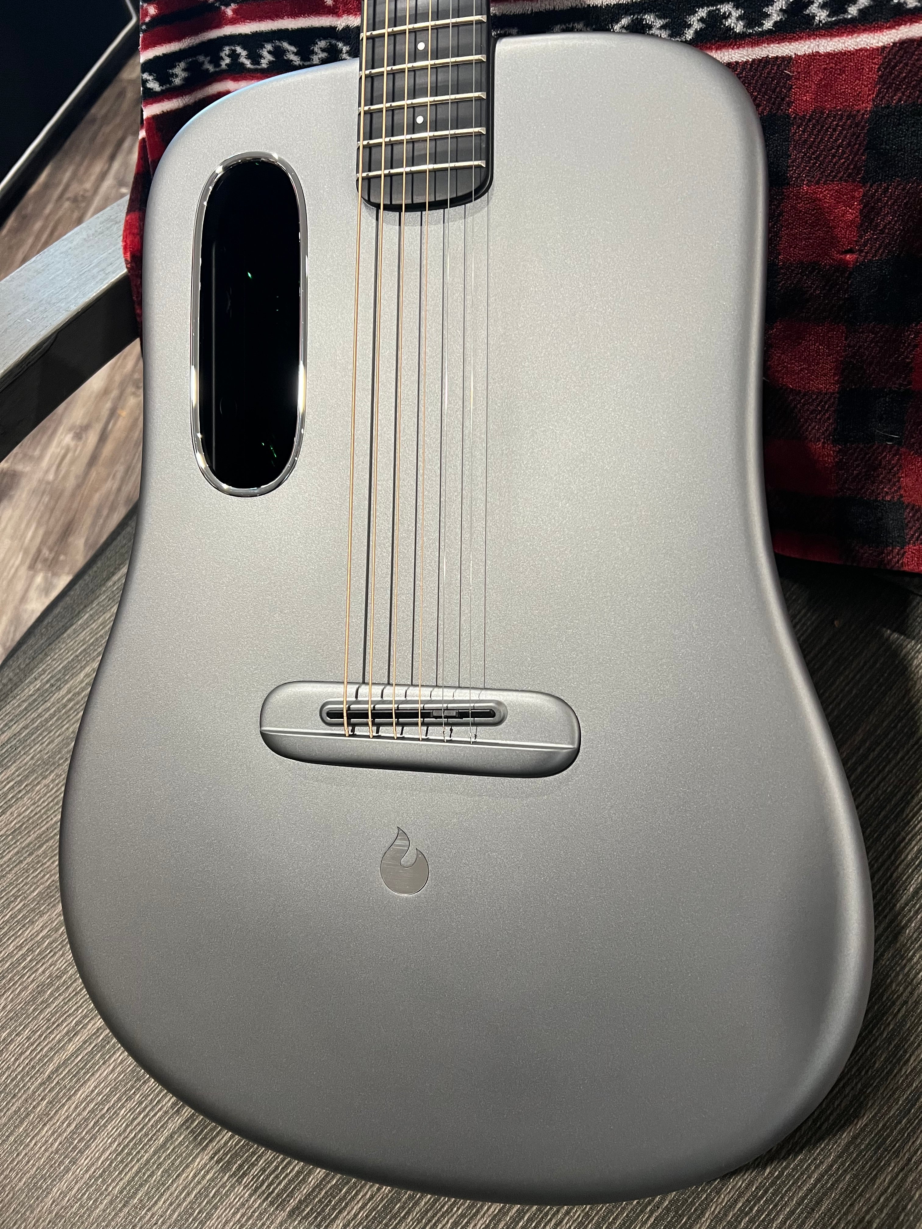 Lava ME3 38’’ Space Gray Lot#1