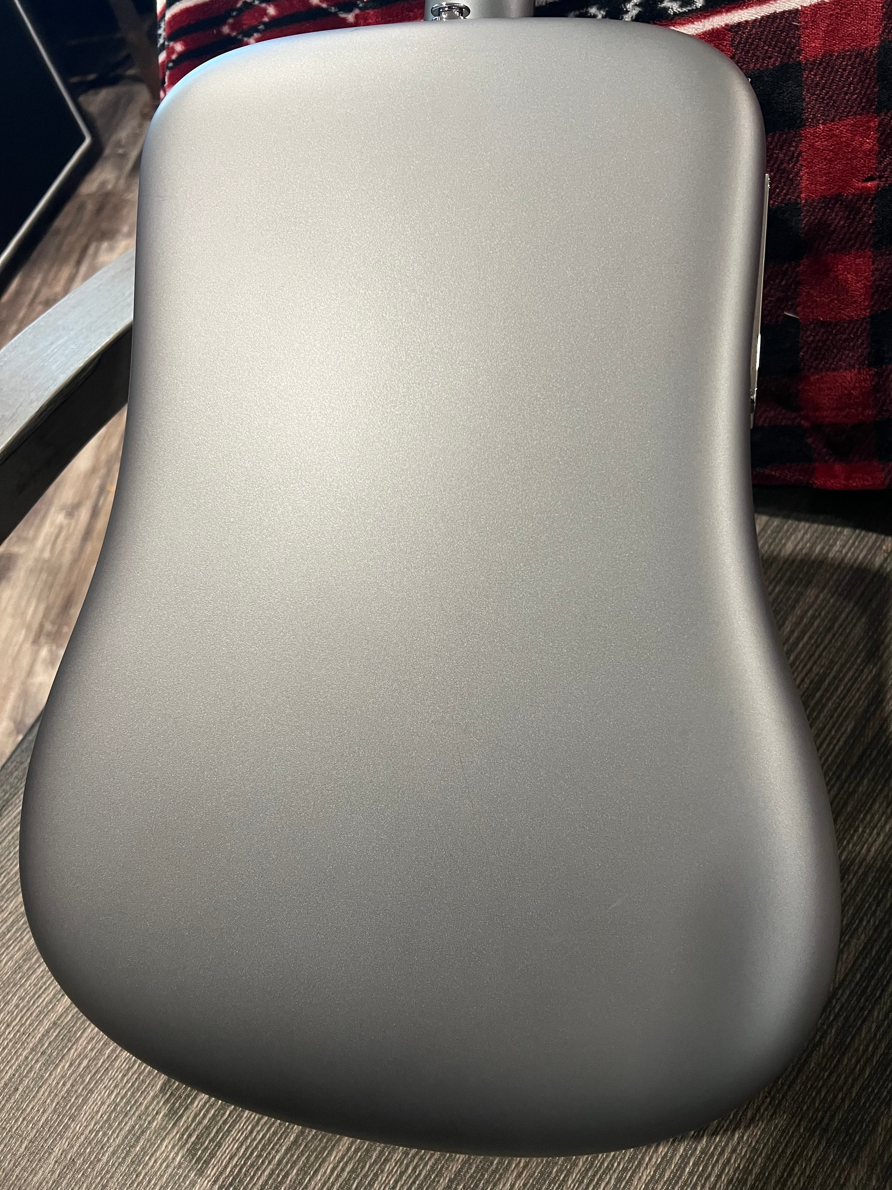 Lava ME3 38’’ Space Gray Lot#1