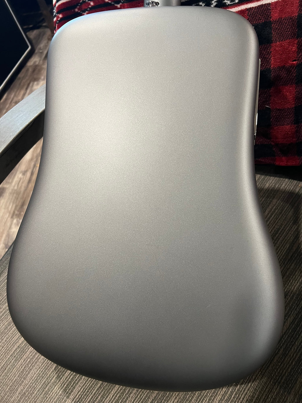 Lava ME3 38’’ Space Gray Lot#1