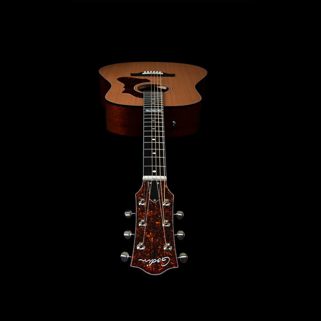 Godin Metropolis Natural Cedar SG EQ