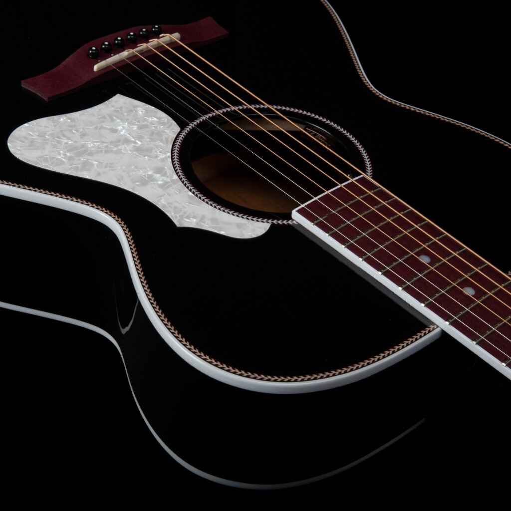Seagull ARTIST TUXEDO BLACK ANTHEM EQ