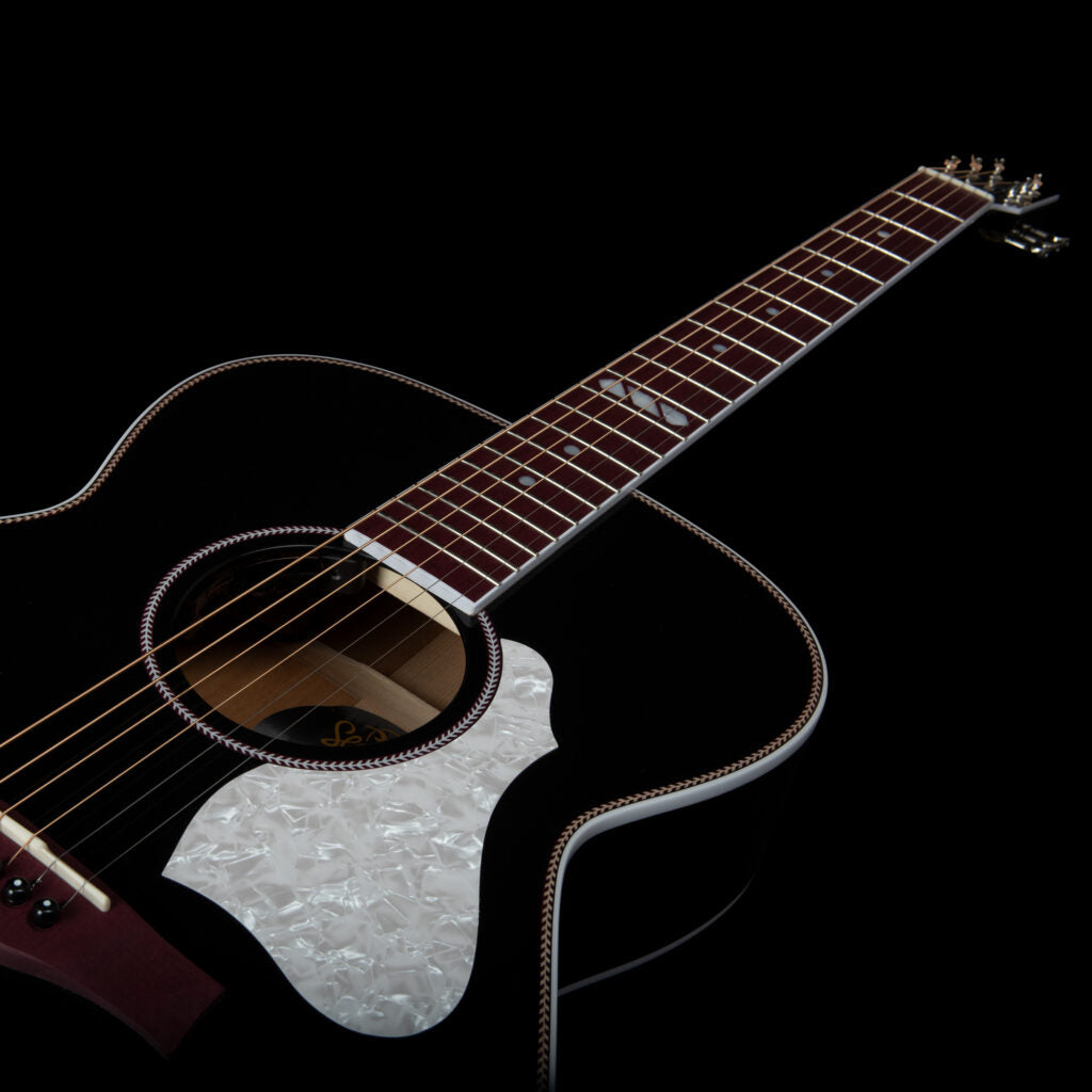 Seagull ARTIST TUXEDO BLACK ANTHEM EQ