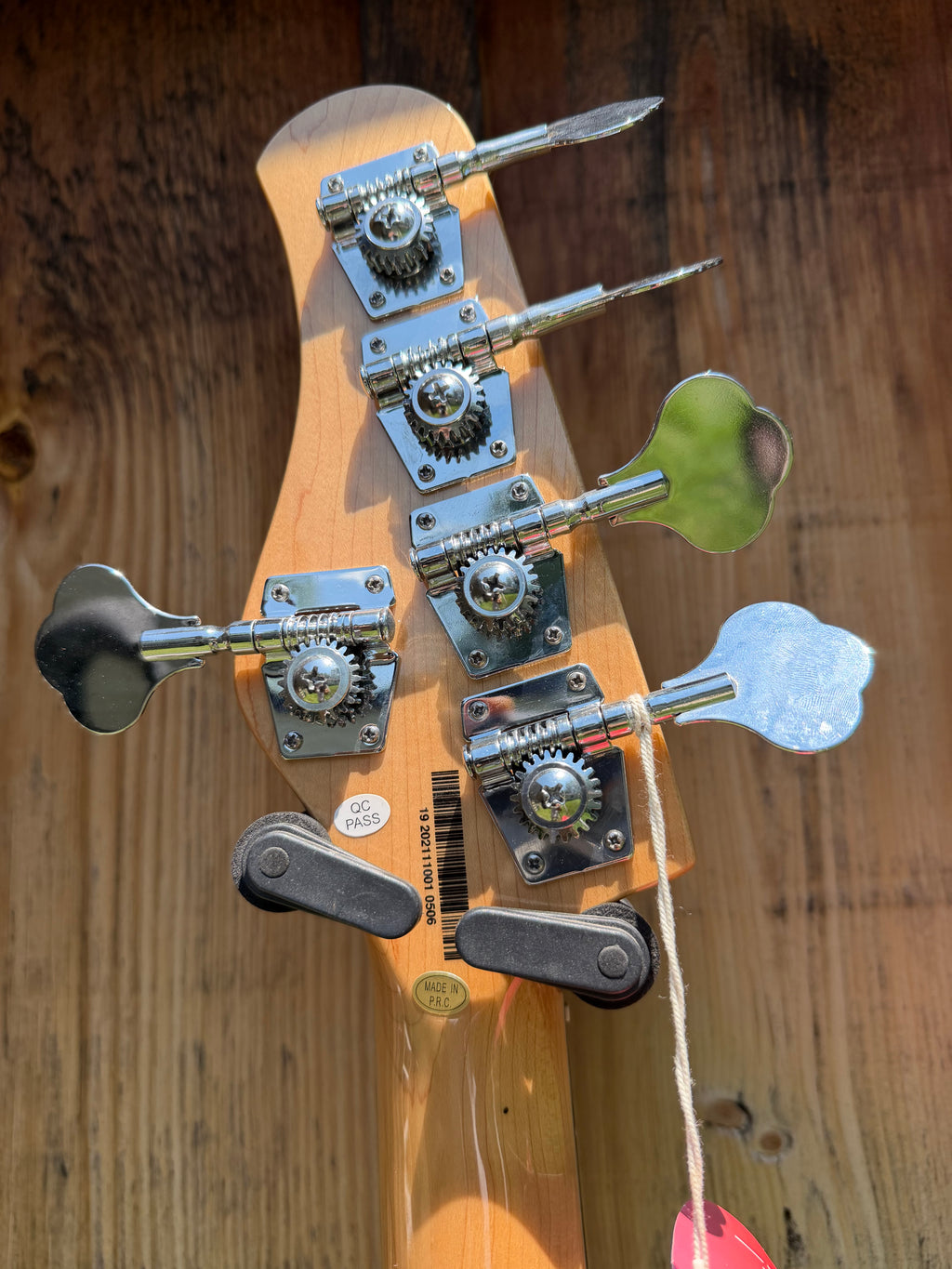 Tagima TJB-5 5 string Bass Demo