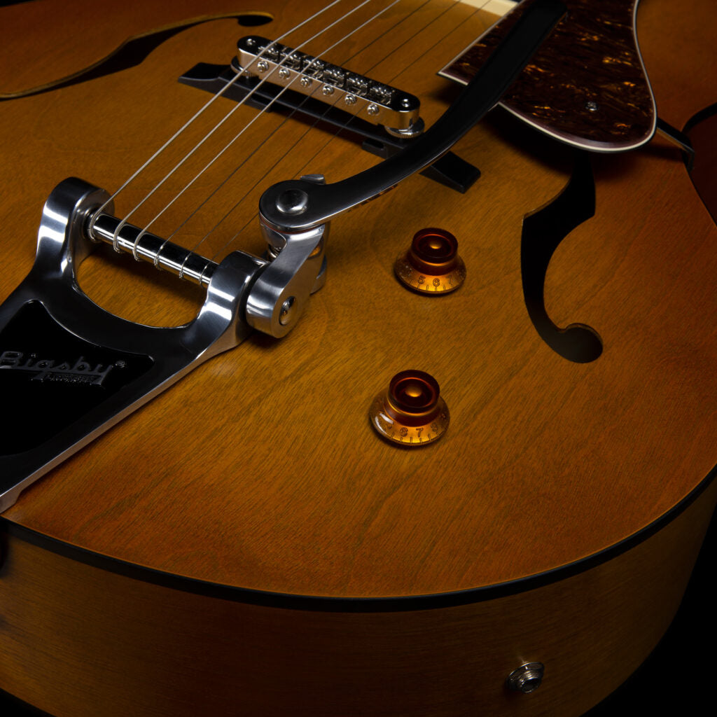 Godin 5th Avenue Jumbo P-Rail Harvest Gold