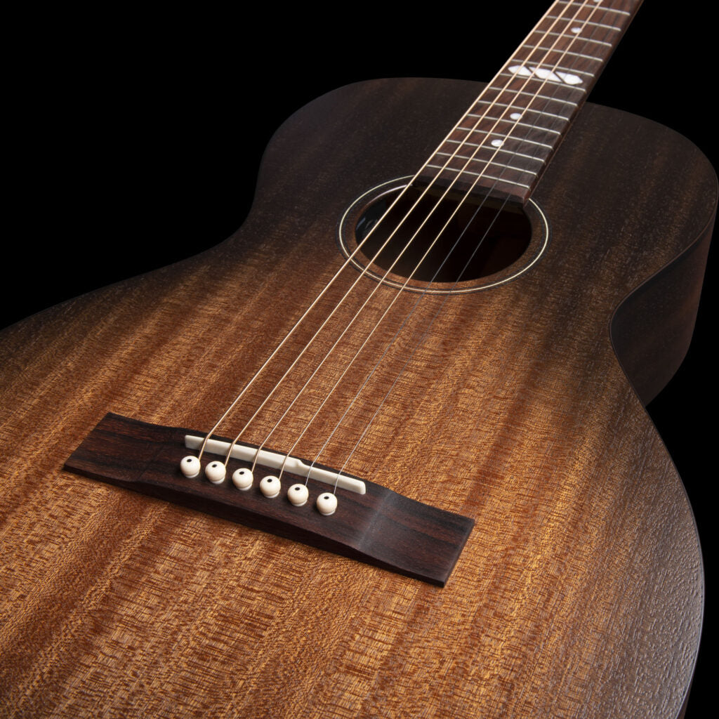 Godin Mahogany Parlor Black Burst A/E