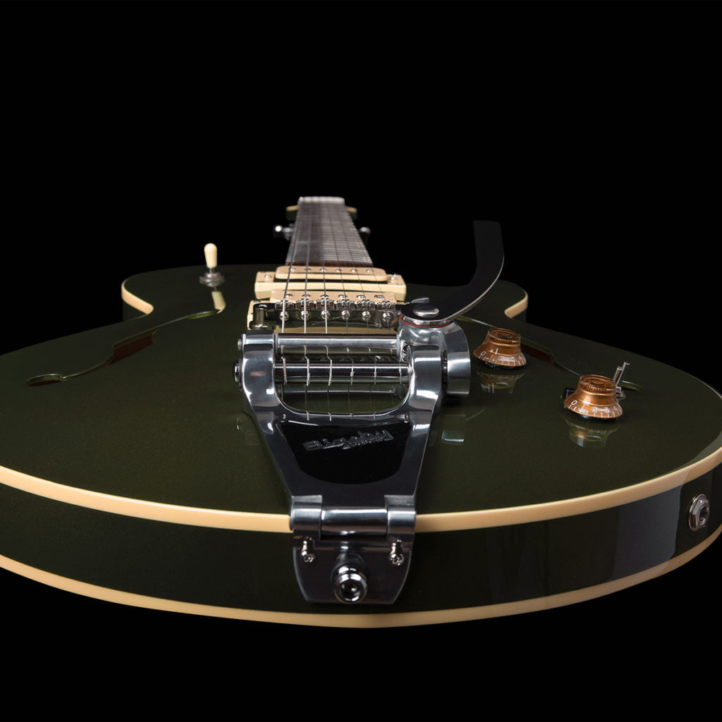 Godin Montreal Premiere LTD Desert Green w/Bigsby