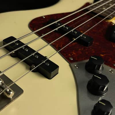 Nashguitars MB/J 63 Olympique White