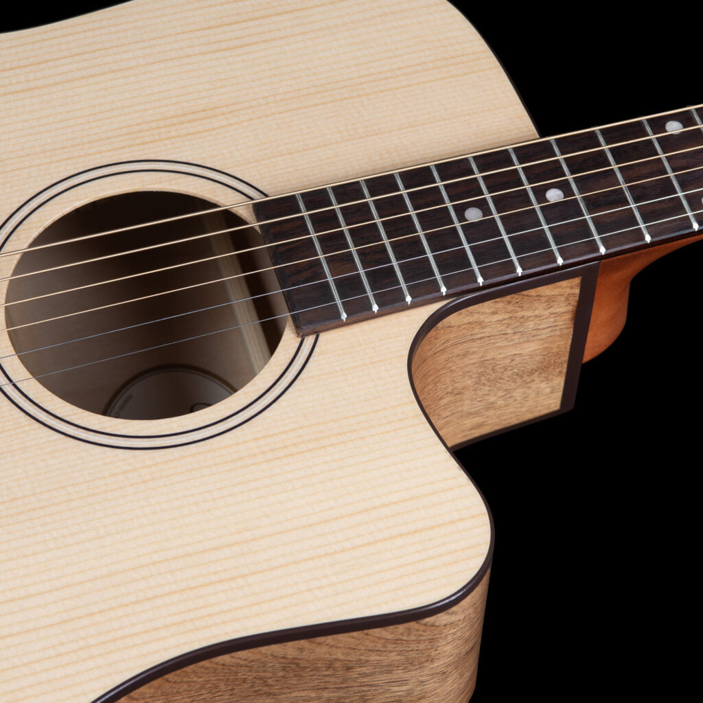 Godin Metropolis CW Natural EQ