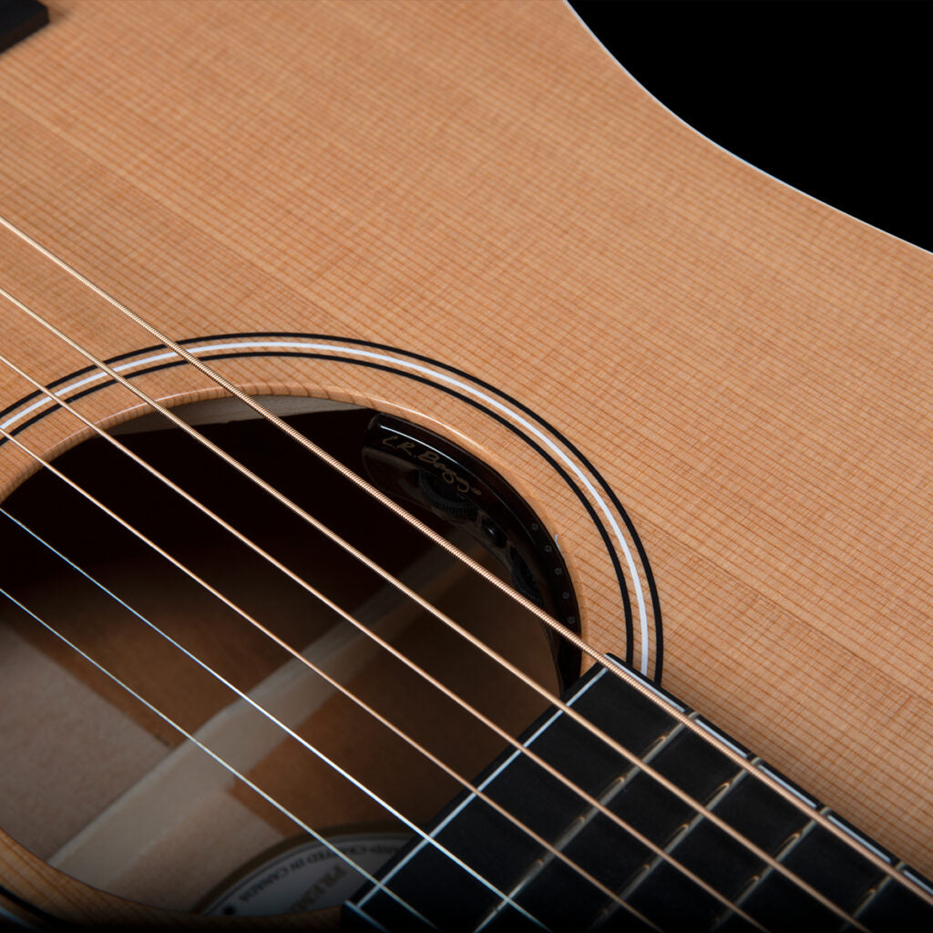 Godin Metropolis Natural Cedar SG EQ