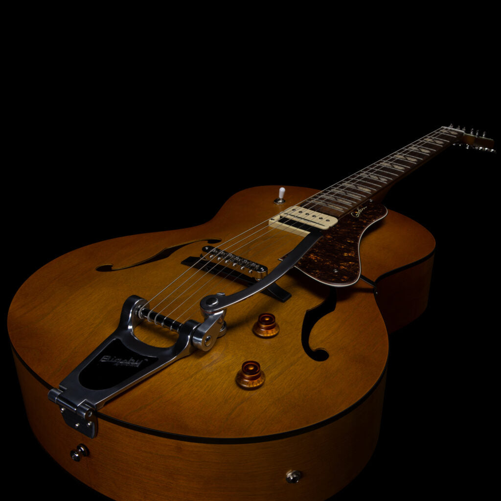 Godin 5th Avenue Jumbo P-Rail Harvest Gold