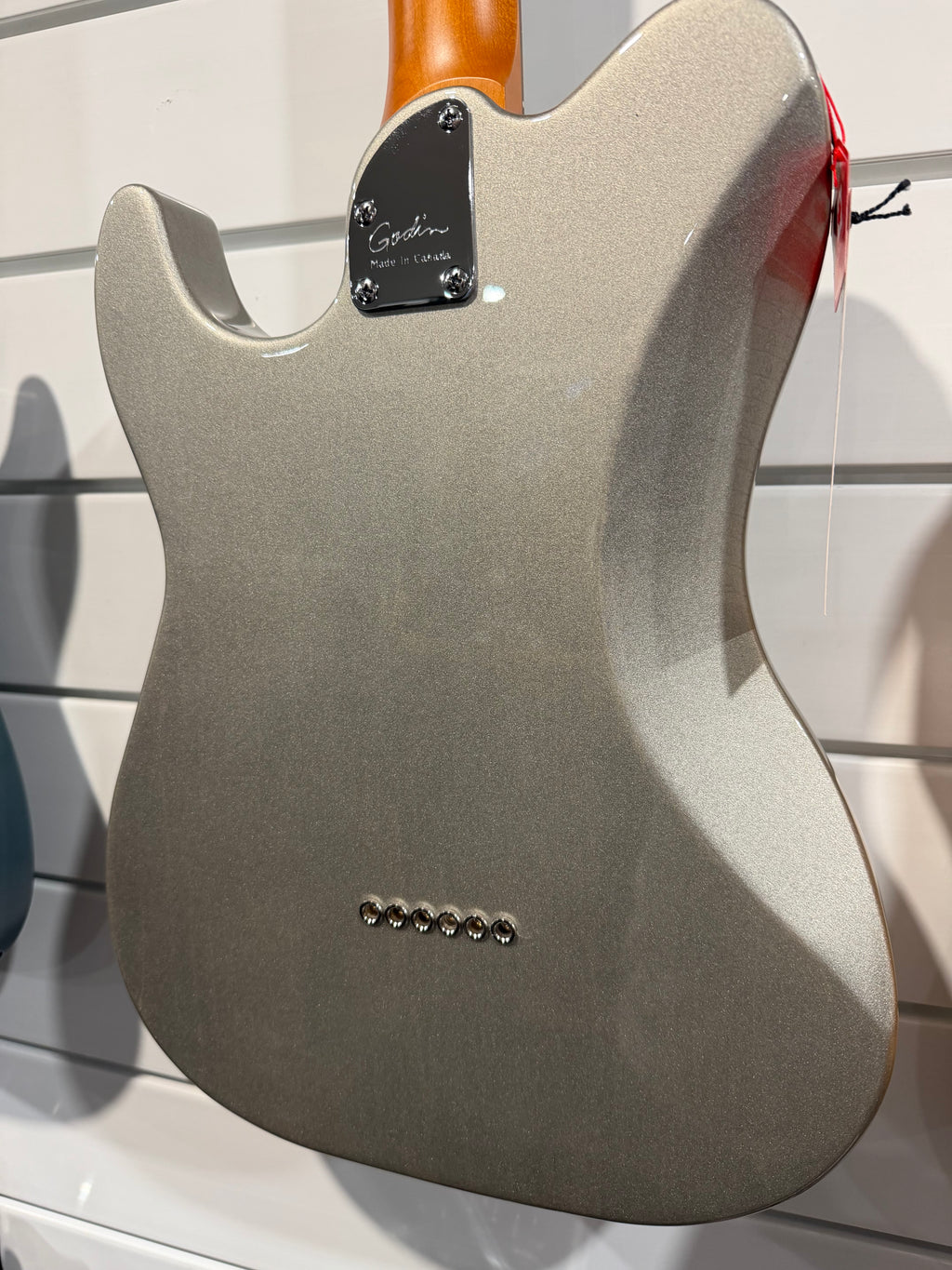 Godin Guitars
Stadium Pro LTD Electric Guitar Silver Gray Limited Edition