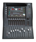 Peavey Aureus™ 28 Digital Mixer