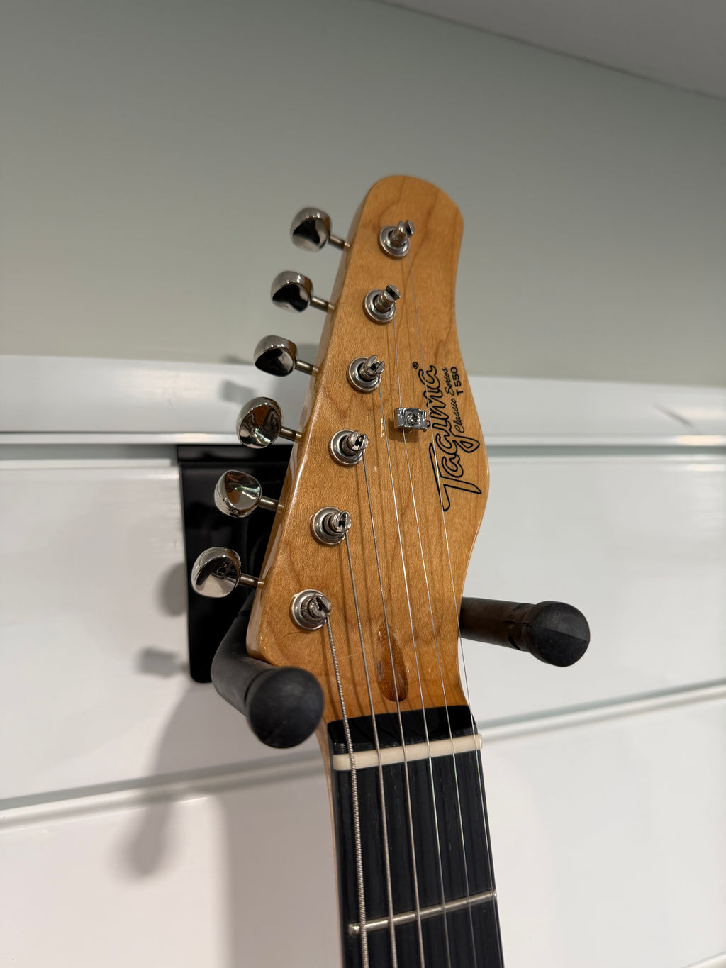 Grays Mods Tagima T-550/USA Standard Pickups