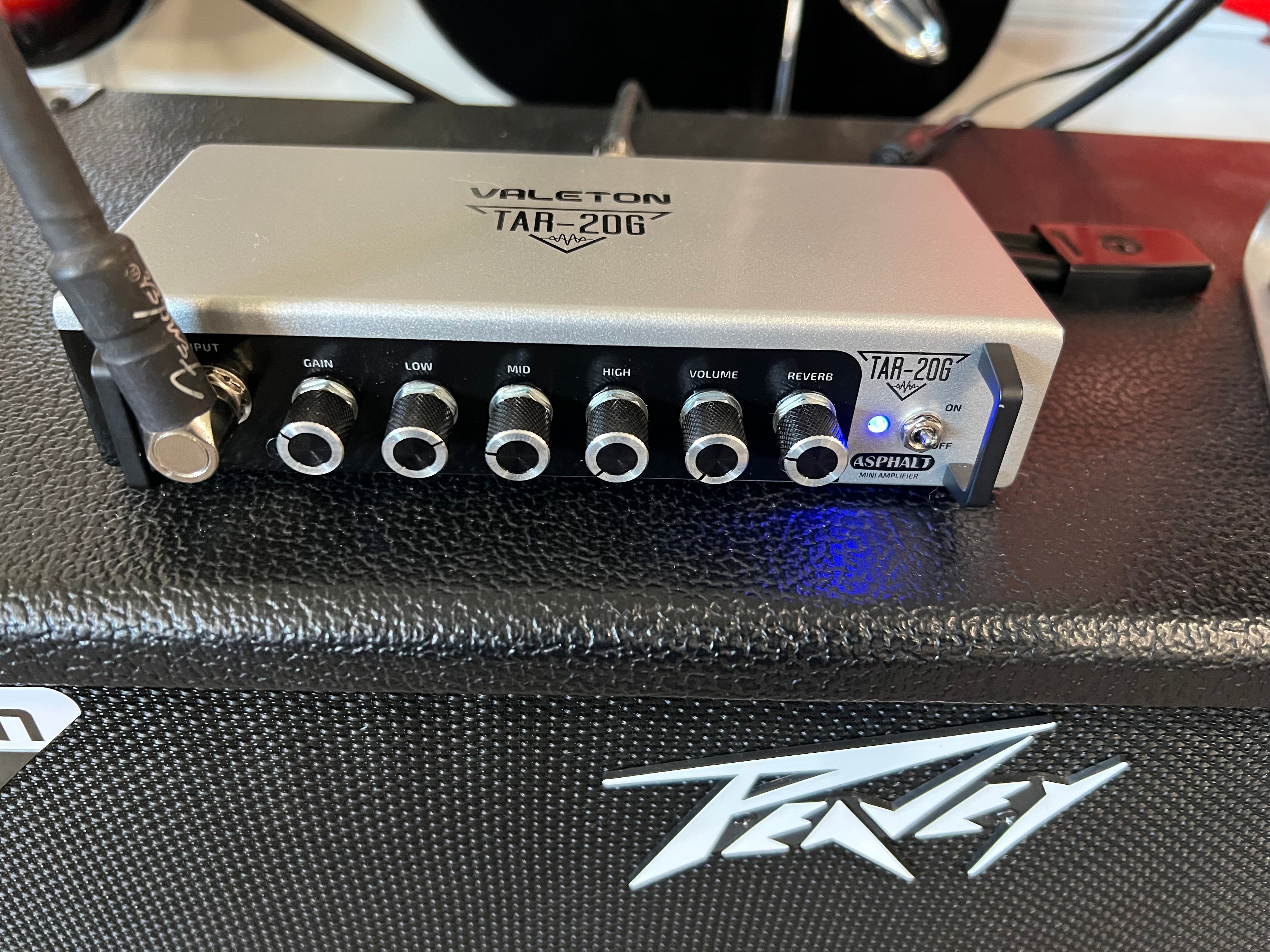 Valeton & Peavey Guitar Rig Bundle