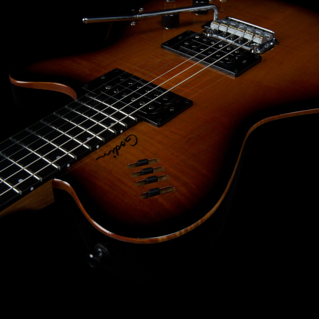 GODIN LGXT COGNAC BURST FLAME AA WITH BAG