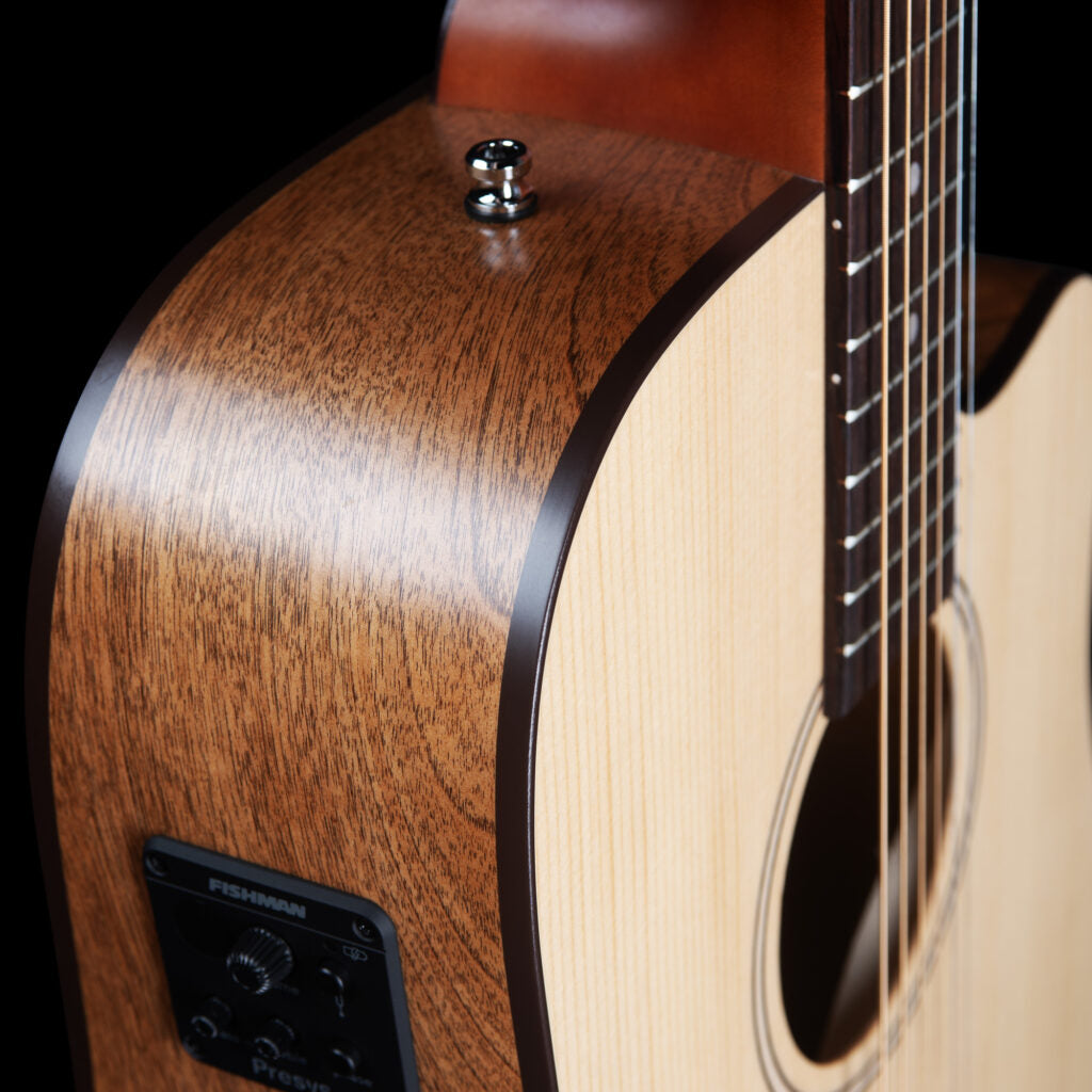 Godin Metropolis CW Natural EQ