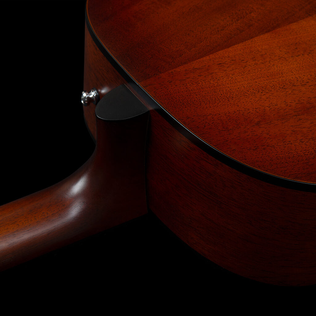 Godin Metropolis Natural Cedar SG EQ
