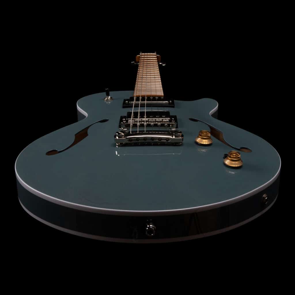 Godin Montreal Premiere Pro Aztek