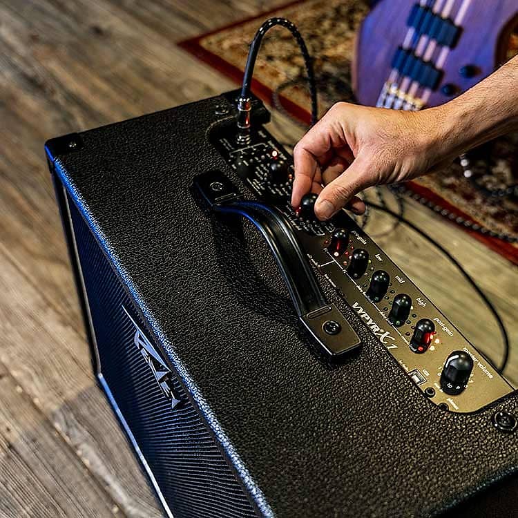 Peavey VYPYR X1 8" 20-watt Modeling Combo Amp for Guitar/Bass/Acoustic