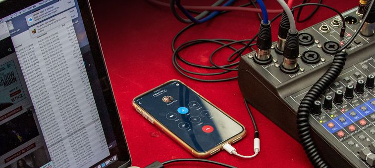 Zoom LIVETRAK L-8 Digital Mixer-Multitrack Recorder with 6 Mic Preamps