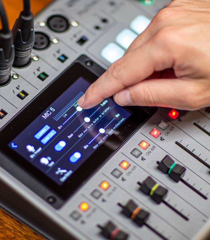Zoom PODTRAK P8 Podcast Recorder