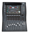 Peavey Aureus™ 28 Digital Mixer