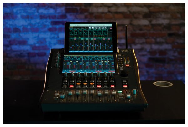 Peavey Aureus™ 28 Digital Mixer